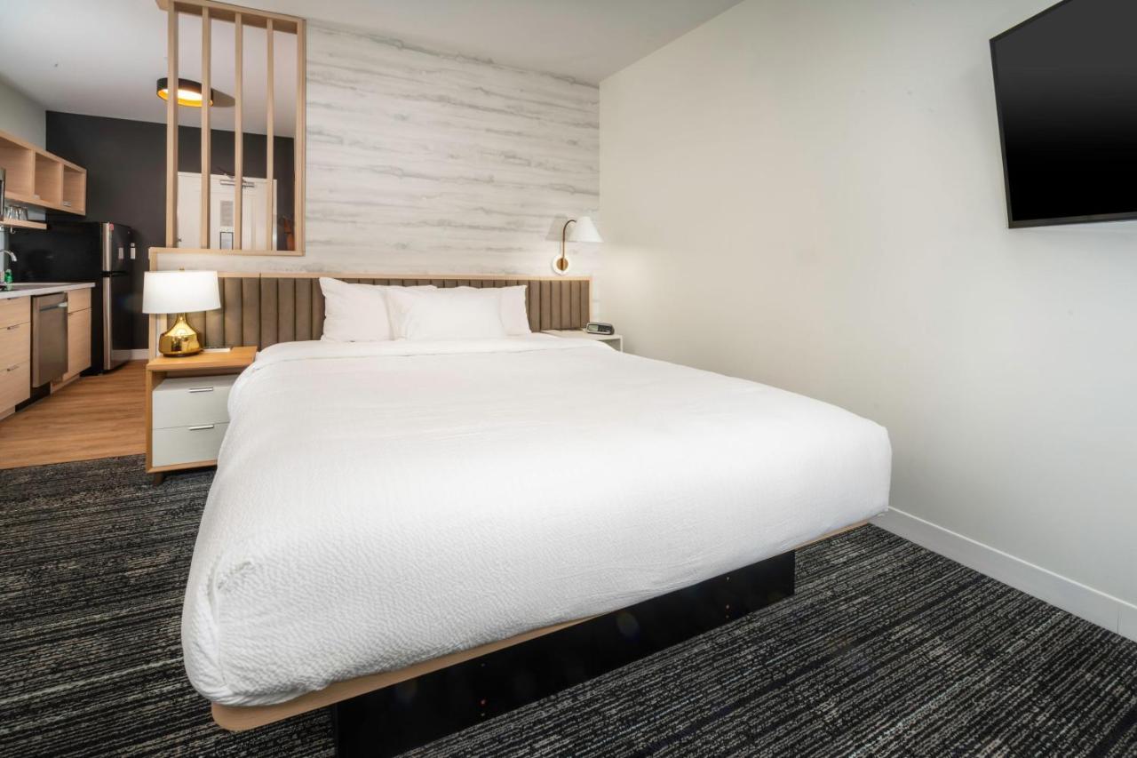 Towneplace Suites By Marriott Louisville Downtown Eksteriør billede