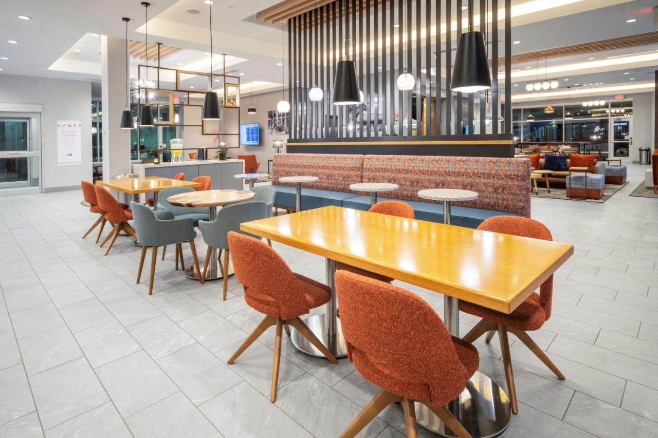 Towneplace Suites By Marriott Louisville Downtown Eksteriør billede